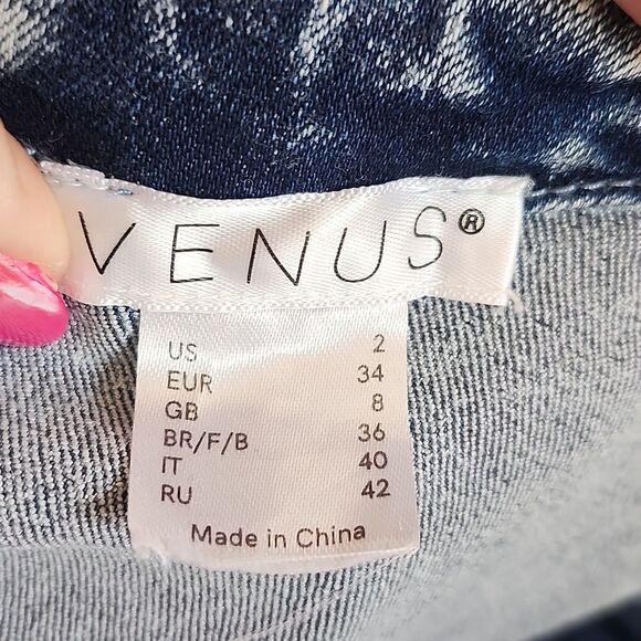 Venus Sleeveless Wide Leg Zip-Up Acid Washed Denim Jumpsuit, 2 - Picture 5 of 8